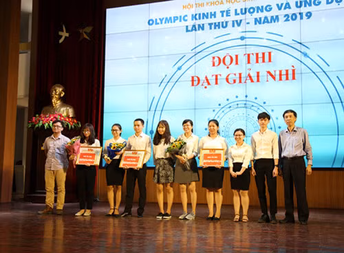 Khởi động Hội thi khoa học sinh viên “Olympic kinh tế lượng và ứng dụng” lần thứ V