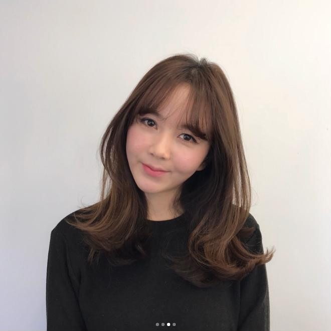 Màu tóc nhuộm ra nắng cũng đẹp, mà vào bóng râm nhìn lại càng sang dành cho nàng công sở ảnh 6 Màu tóc nhuộm ra nắng cũng đẹp, mà vào bóng râm nhìn lại càng sang dành cho nàng công sở ảnh 6