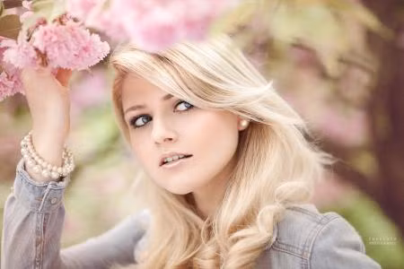 Đàn ông thành đạt thích phụ nữ mặc gì?