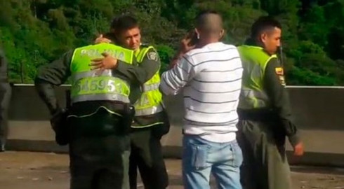 thư tuyệt mệnh của người mẹ trẻ ôm con nhảy cầu tự tử vì vay nặng lãi hình 2 thu tuyet menh cua nguoi me tre om con nhay cau tu tu vi vay nang lai hinh 2