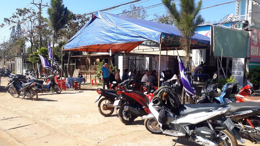 Gia đình tổ chức tang lễ cho nạn nhân.