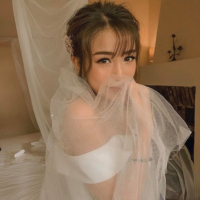 Dàn hot girl sinh năm 1999 lên xe hoa khi còn rất trẻ ảnh 1 Hot girl 1999 lên xe hoa khi còn trẻ - ảnh 2