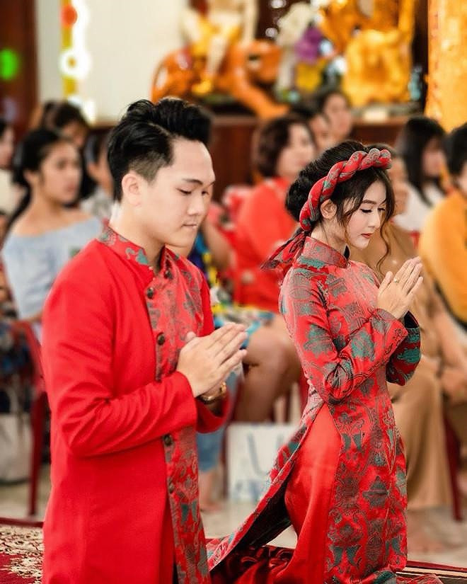 Dàn hot girl sinh năm 1999 lên xe hoa khi còn rất trẻ ảnh 6 Hot girl 1999 lên xe hoa khi còn trẻ - ảnh 7