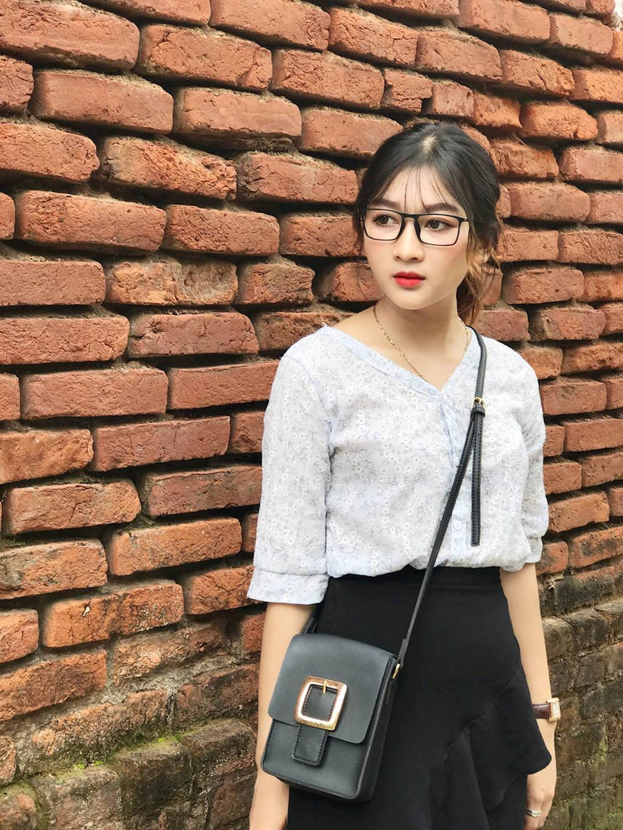 Nữ sinh FPT khiến nhiều chàng trai “nhìn là yêu“ ảnh 2