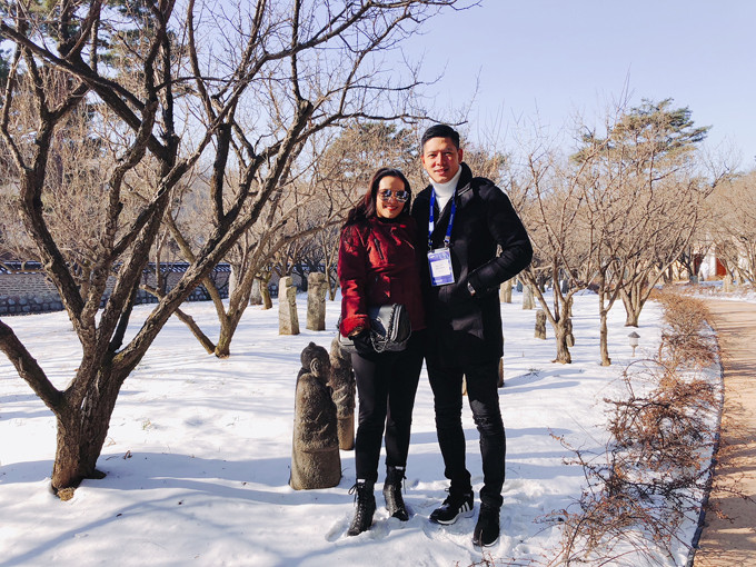 Mới đây, khi Bình Minh được mời sang Hàn Quốc để tham gia lễ rước đuốc quảng bá cho Thế vận hội mùa đông Pyeongchang 2018, Anh Thơ đã đồng hành cùng chồng. Cả hai liên tục khoe những khoảnh khắc tình tứ bên nhau.