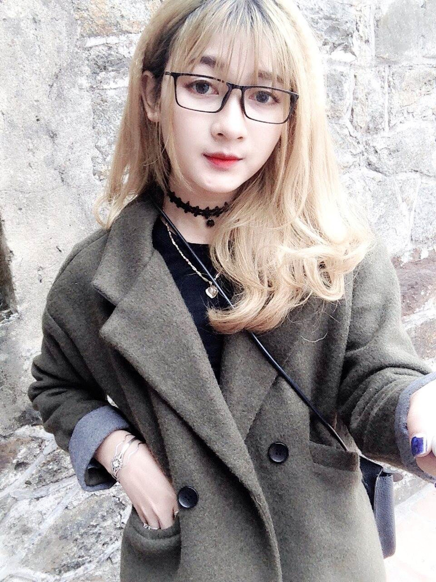 Nữ sinh FPT khiến nhiều chàng trai “nhìn là yêu“ ảnh 5