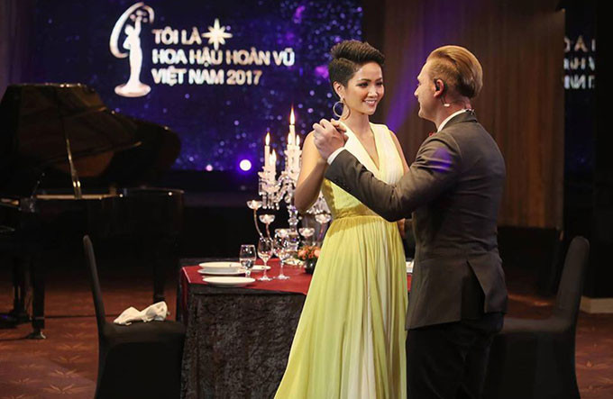 [Caption]Cô gái người Ê-đê tiếp tục ghi điểm ở tập thi Tôi thanh lịch.