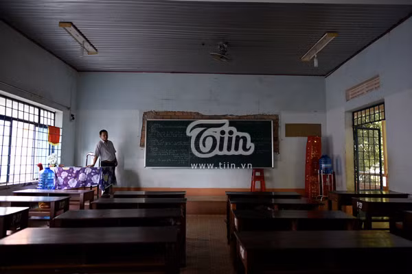 Lớp học có vẻ được sửa chữa khá nhiều