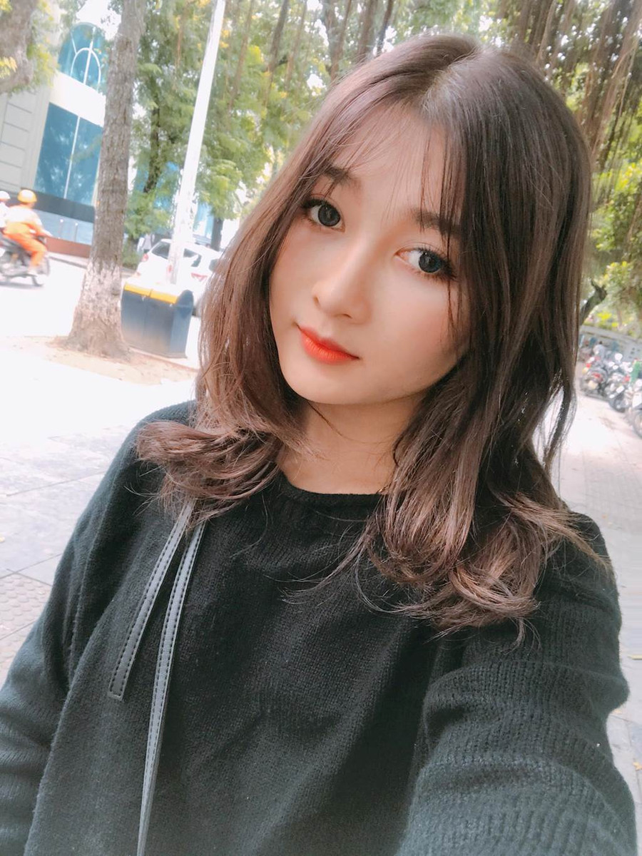 Nữ sinh FPT khiến nhiều chàng trai “nhìn là yêu“ ảnh 1