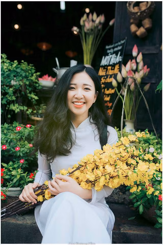 Nữ sinh Đà thành “tỏa nắng” giữa lòng phố Hội ảnh 4