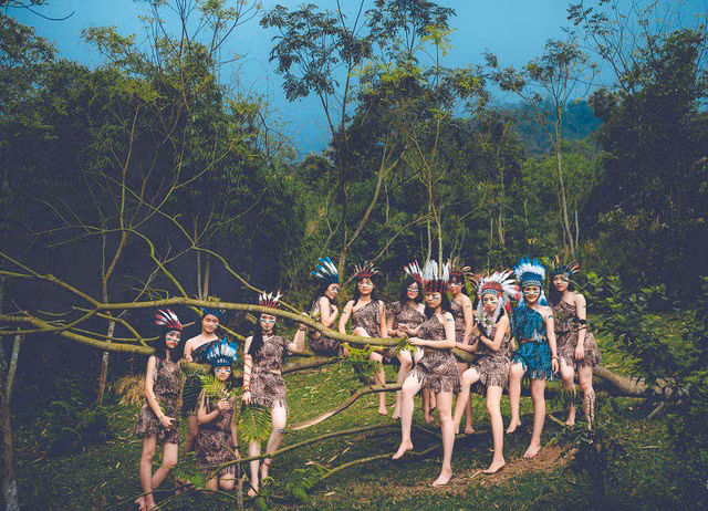 Ảnh kỷ yếu thổ dân “chất lừ” của học sinh Thái Nguyên ảnh 8