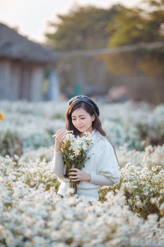  Từ ngày còn là sinh viên, Hồng Anh đã rất thích chụp ảnh để lưu giữ tuổi thanh xuân 