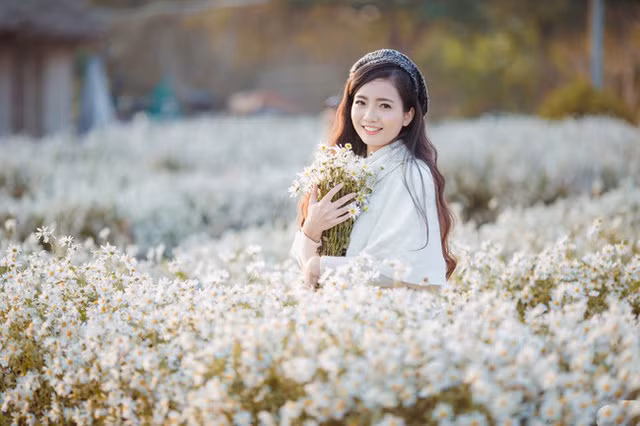  Phan Hồng Anh - giáo viên dạy Toán của trường THPT chuyên Hà Nội - Amsterdam đã là cái tên quá quen thuộc đối với cộng đồng mạng Việt. 