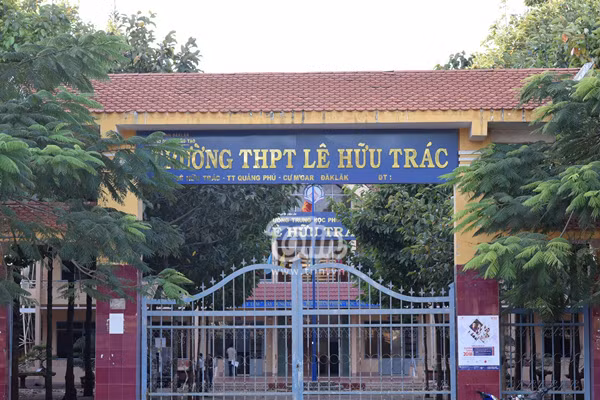 Trường THPT Lê Hữu Trác là ngôi trường cấp 3 H