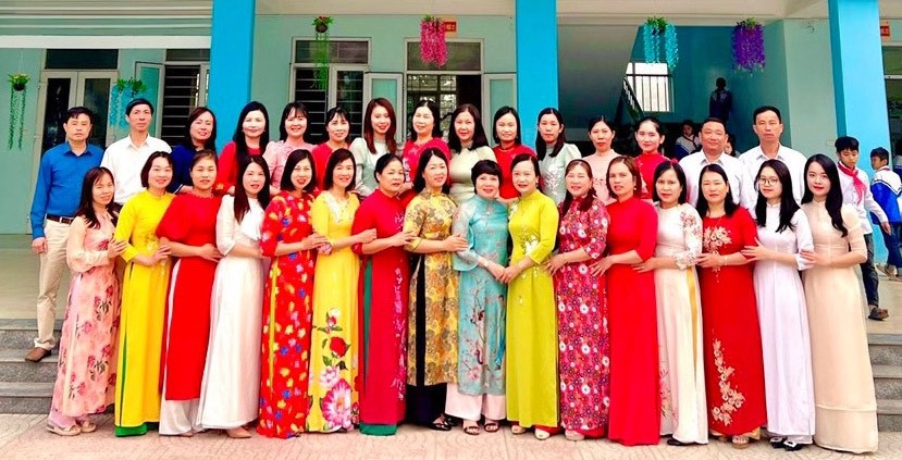 Chất lượng giáo dục tại Trường Tiểu học Hoằng Thanh đột phá là nhờ sự cố gắng, nhiệt huyết, truyền "lửa" đam mê của tập thể cán bộ giáo viên nhà trường. (Ảnh: BM). Chất lượng giáo dục tại Trường Tiểu học Hoằng Thanh đột phá là nhờ sự cố gắng, nhiệt huyết, truyền "lửa" đam mê của tập thể cán bộ giáo viên nhà trường. (Ảnh: BM).