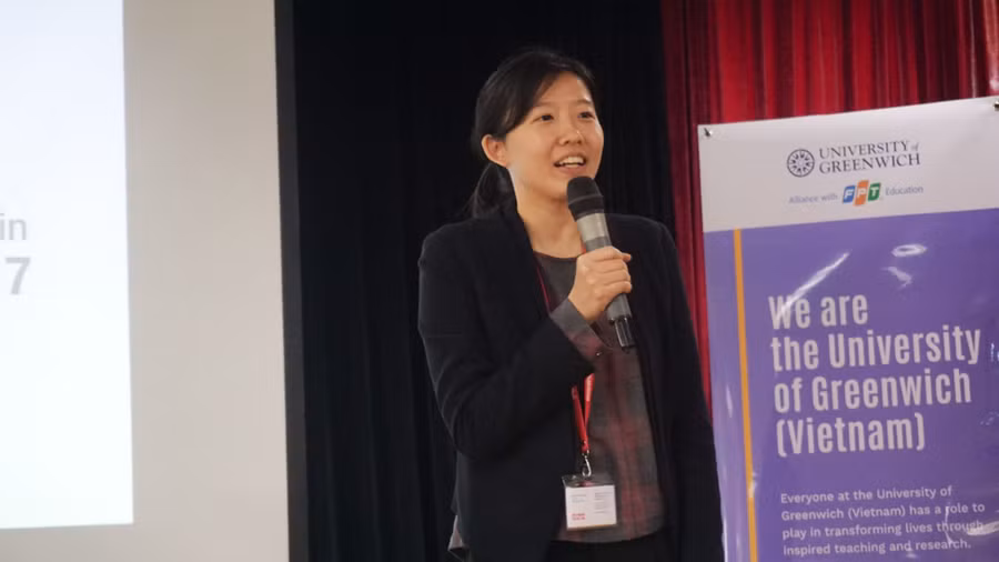 Diễn giả Đặng Hồng Phúc – Nhà sáng lập tổ chức Fossasia – Tổ chức hỗ trợ các nhà phát triển và các nhà hoạch định về công nghệ mã nguồn mở miễn phí, đồng thời là một trong 25 mentor tại cuộc thi Google Code-in 2017