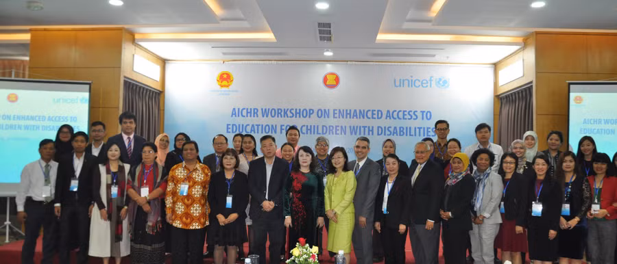 Hội thảo là diễn đàn để các nhà hoạch định chính sách, các chuyên gia chia sẻ kinh nghiệm, những khó khăn, thách thức về giáo dục trẻ khuyết tật từ các quốc gia trong khu vực ASEAN. Hội thảo là diễn đàn để các nhà hoạch định chính sách, các chuyên gia chia sẻ kinh nghiệm, những khó khăn, thách thức về giáo dục trẻ khuyết tật từ các quốc gia trong khu vực ASEAN.