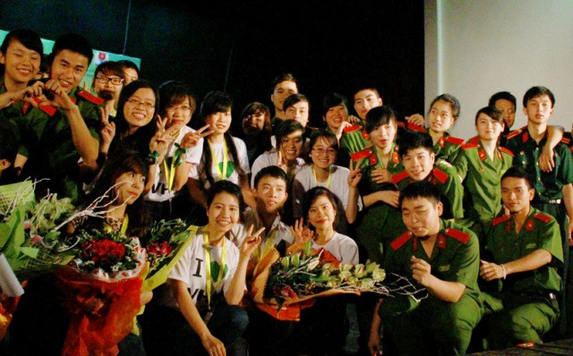 Giải mã bộ đội thích lấy giáo viên