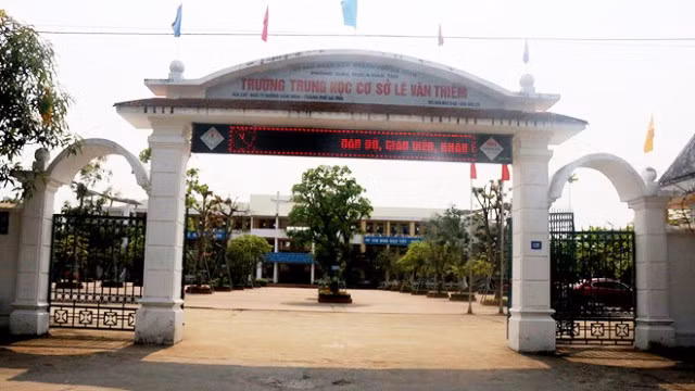 Gần 700 học sinh đăng ký vào Trường THCS Lê Văn Thiêm.