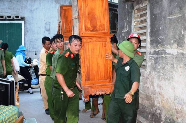 Di dời gần 100 hộ dân đến nơi an toàn