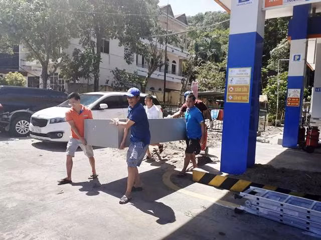 Di dời cột bơm xăng