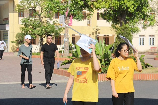 Nhiều em chỉ làm bài thi trong vòng 25 phút.