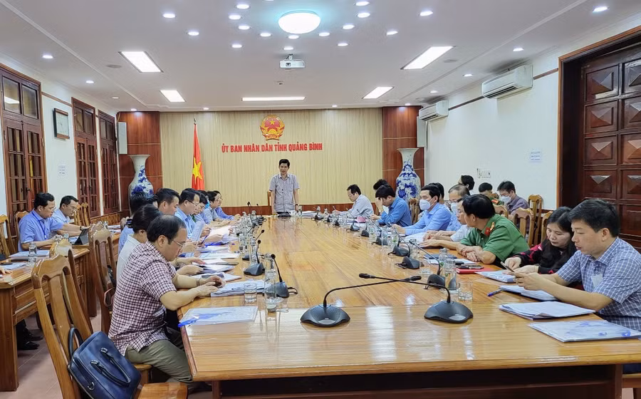 Lãnh đạo tỉnh Quảng Bình họp triển khai phương án tổ chức thi tốt nghiệp THPT năm 2022.