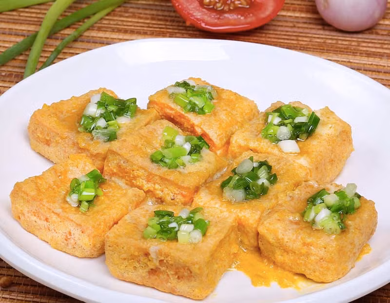 Mẹo rán đậu phụ giòn ngon, không dính chảo