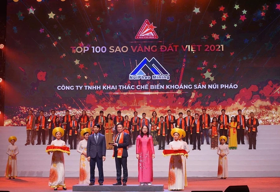 Công ty TNHH Khai thác Chế biến Khoáng sản Núi Pháo (NuiPhao Mining) được vinh danh trong Top 100 "Sao Vàng Đất Việt"