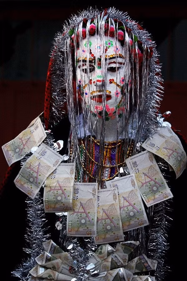 Hãi hùng tập tục cô dâu thây ma trong ngày tân hôn trọng đại Hãi hùng tập tục cô dâu thây ma trong ngày tân hôn trọng đại