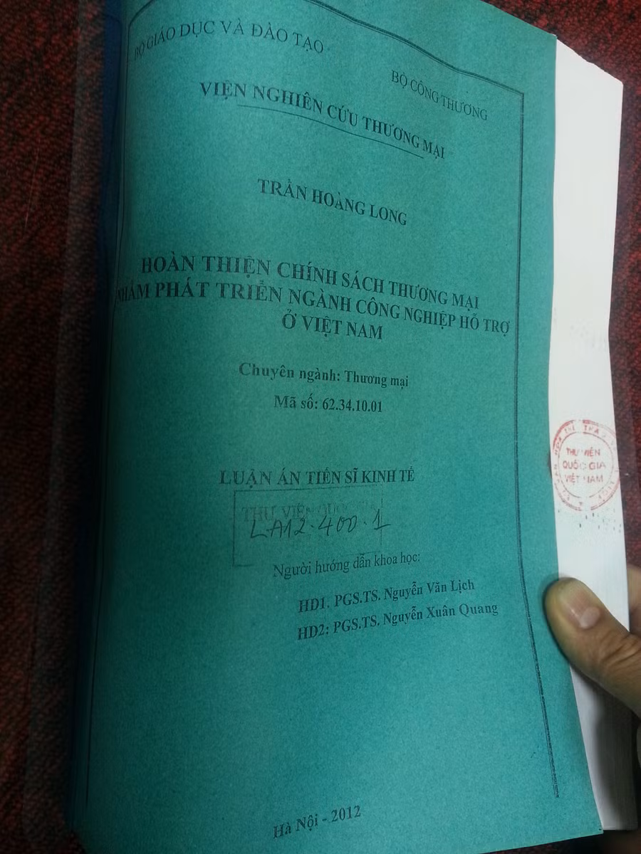 Bản luận án tiến sĩ có nhiều nội dung sao chép nhưng không ghi dẫn nguồn như quy định