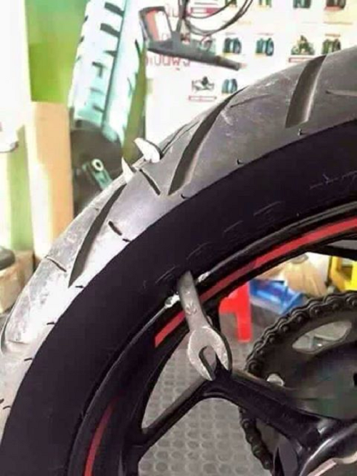 Sư phụ của rải đinh. 10-anh-hai-hot-nhat-facebook-trong-ngay-5