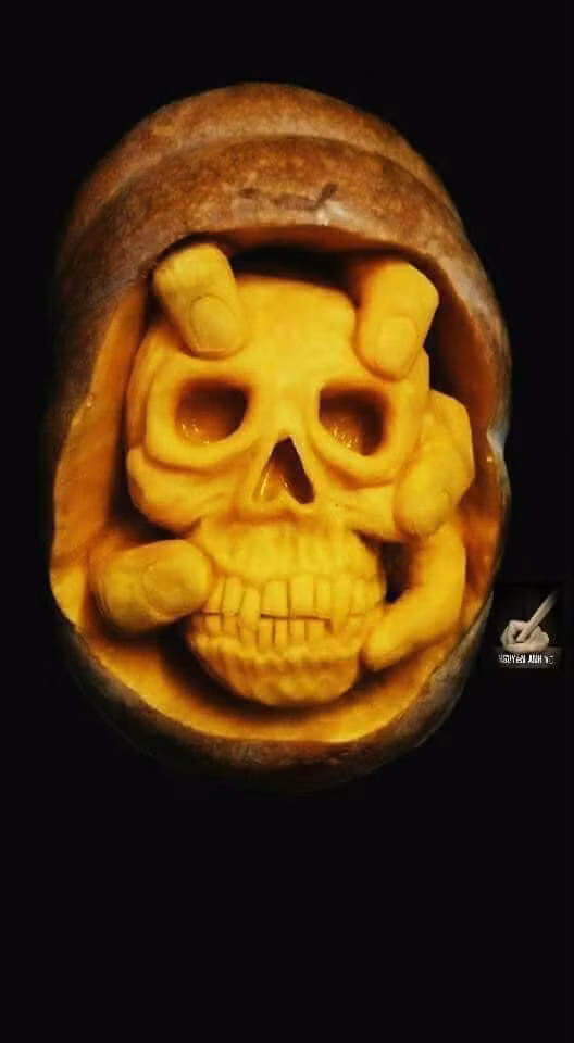 Tác phẩm càng có hình thù kỳ dị càng thể hiện sự tinh tế và tài ba của Tuấn Anh.