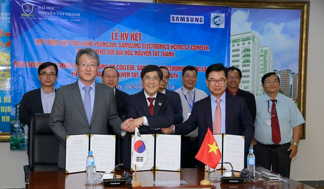 Trường Đại học Nguyễn Tất Thành là trường ngoài công lập tiên phong trong thực hiện mô hình giáo dục 4.0 Trường Đại học Nguyễn Tất Thành là trường ngoài công lập tiên phong trong thực hiện mô hình giáo dục 4.0