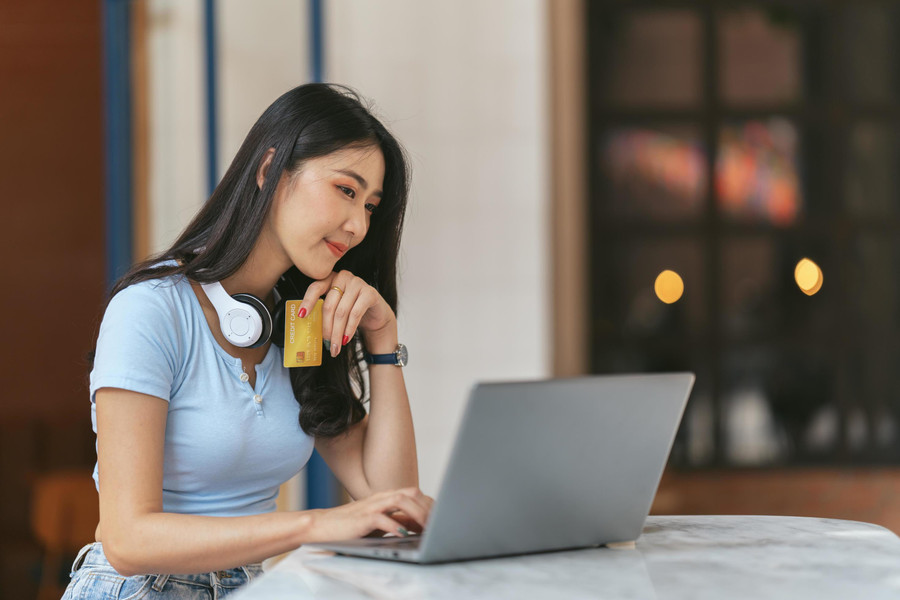 Phụ nữ muốn được tôn trọng, bình đẳng và được đánh giá cao ở nhà và nơi làm việc. (Ảnh: ITN). Phụ nữ muốn được tôn trọng, bình đẳng và được đánh giá cao ở nhà và nơi làm việc. (Ảnh: ITN).