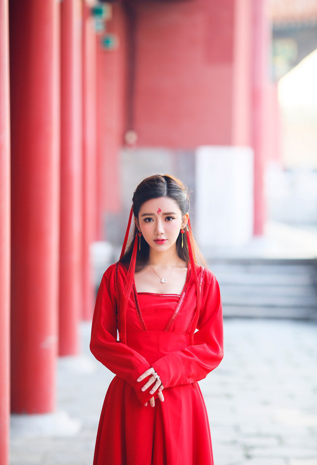 Xuất hiện cô bạn xinh xắn có vẻ ngoài giống hệt bà xã của Huỳnh Hiểu Minh ảnh 9