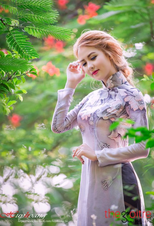 "Mình luôn không ngừng cố gắng, cân bằng giữa việc học và đi làm để tích lũy thêm kinh nghiệm cũng như có thể tự trang trải cho cuộc sống tự lập"- cô nàng chia sẻ.