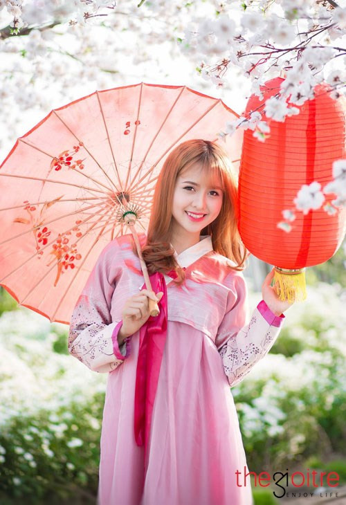 Có nhiều đam mê, sở thích nhưng mục tiêu lớn nhất của Huyền Giang ở hiện tại vẫn là học tập thật tốt, tốt nghiệp Đại học với tấm bằng khá giỏi và tìm được một công việc phù hợp với khả năng. Cô nàng cũng chia sẻ thêm rằng đang ấp ủ mong muốn mở một chuỗi cửa hàng thời trang mang tên mình.