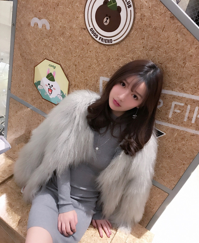 Xuất hiện cô bạn xinh xắn có vẻ ngoài giống hệt bà xã của Huỳnh Hiểu Minh ảnh 10