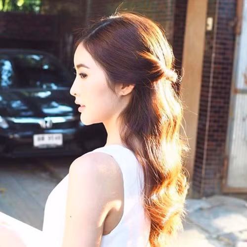 16 kiểu tóc duyên dáng cho mùa lễ hội, chỉ cần 5 phút là xinh luôn! ảnh 12