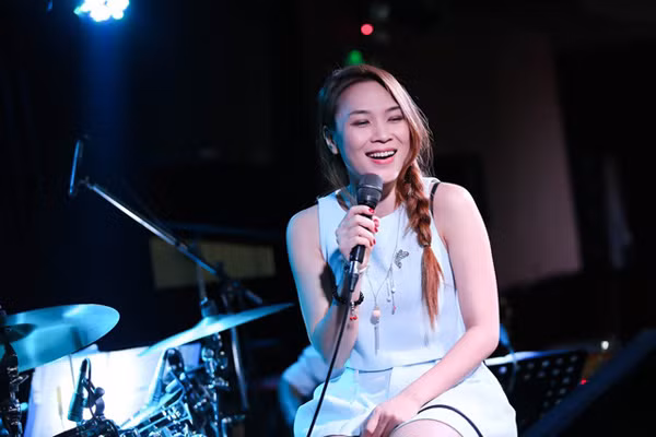 Những hành động đúng như cái tên "đẹp từ trong tim" của Mỹ Tâm
