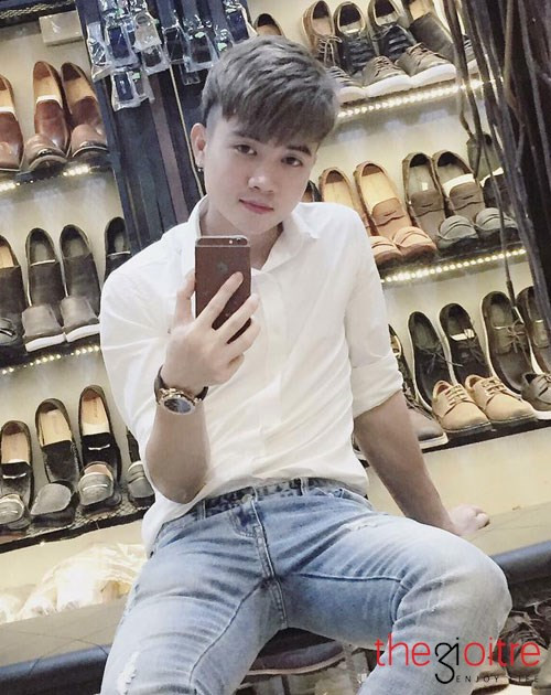 Sau này Toàn muốn làm thêm một công việc liên quan đến nghệ thuật, ngoài việc làm tóc mà Toàn yêu thích và đang làm . Sau này Toàn muốn làm thêm một công việc liên quan đến nghệ thuật, ngoài việc làm tóc mà Toàn yêu thích và đang làm .