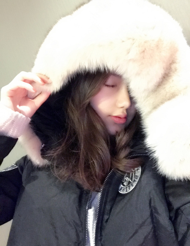 Xuất hiện cô bạn xinh xắn có vẻ ngoài giống hệt bà xã của Huỳnh Hiểu Minh ảnh 4