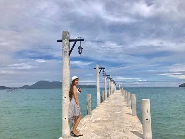 Vì di chuyển bằng ô tô nên đoàn của Hằng mất khá nhiều thời gian