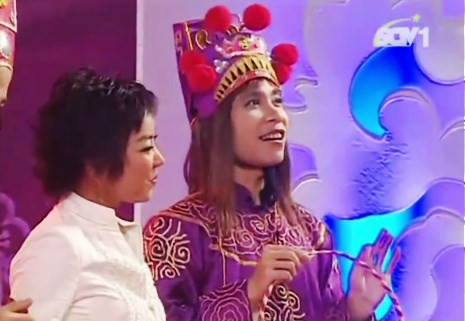 Tạo hình cô Đẩu - Công Lý từ thời đầu đinh đến tóc dài nữ tính ảnh 5