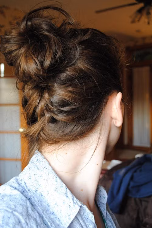 16 kiểu tóc duyên dáng cho mùa lễ hội, chỉ cần 5 phút là xinh luôn! ảnh 11