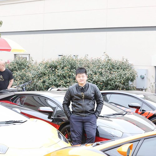 Chàng trai sinh năm 1996 sở hữu 30 chiếc siêu xe đẳng cấp thế giới ảnh 11