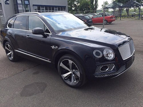 Chàng trai sinh năm 1996 sở hữu 30 chiếc siêu xe đẳng cấp thế giới ảnh 8