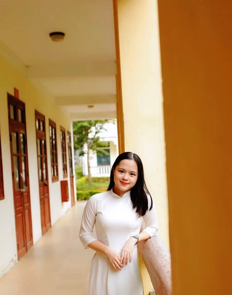 Khánh Huyền mơ ước trở thành cô giáo.