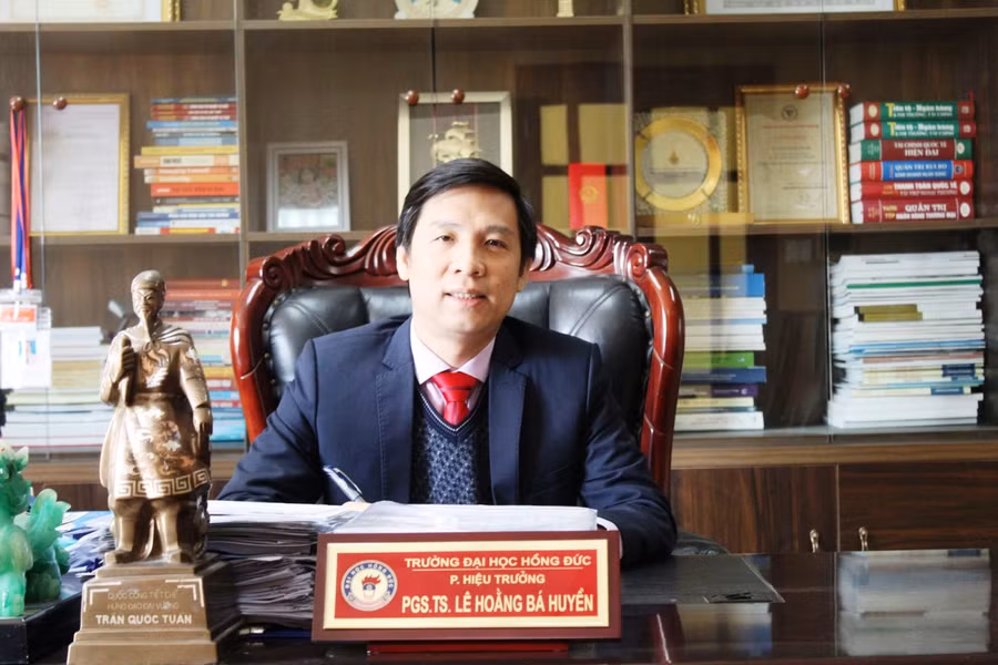 PGS.TS. Lê Hoằng Bá Huyền - Phó Hiệu trưởng Đại học Hồng Đức.